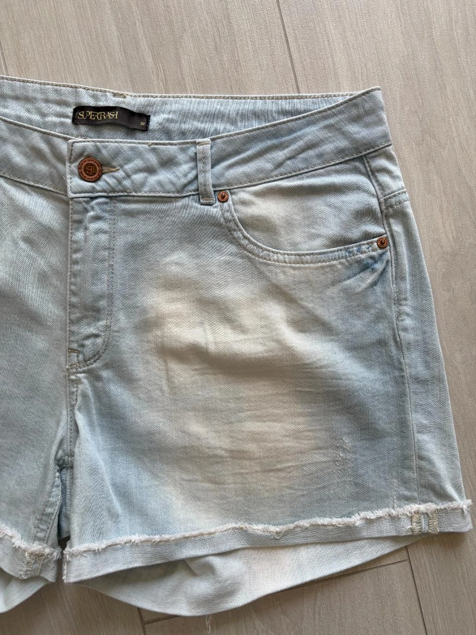 SuperTrash short jeans – modelo Pacha Super Light Vintage – tamanho 32 – 5 bolsos – photo 4